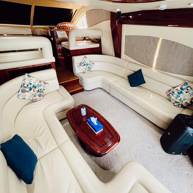 Luxury yacht rental in Dubai from 40 to 200 ft for private events and cruises