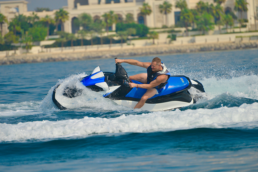 Top water sports in Palm Jumeirah for thrill seekers